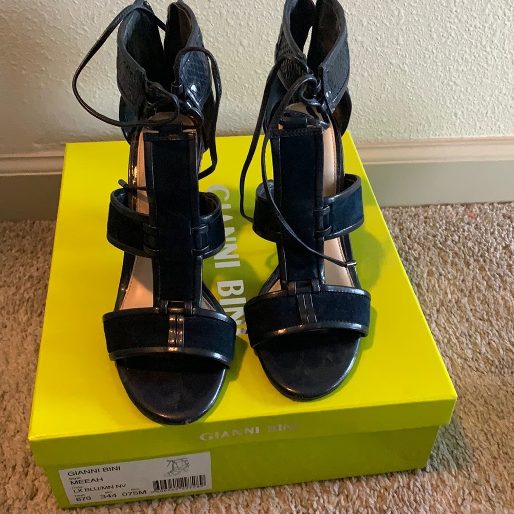 Summer heels